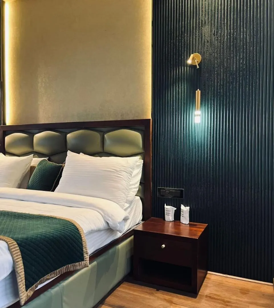 Villa Aven - Premium Suits Kakkadampoyil Ινδία